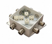 Гефест КМ-О (10к*10,0)-IP66-120х120, семь вводов