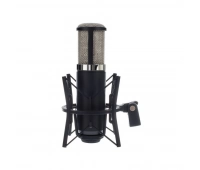 Микрофон ламповый AKG P820