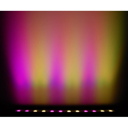 Изображение 2 (Светодиодный линейный светильник CHAUVET-PRO COLORdash Batten Quad 12)