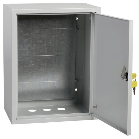 Шкаф металлический с монтажной платой IEK ЩМП-2-0 УХЛ3 IP31 GENERICA, 500х400х220 (YKM40-02-31-G)