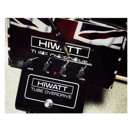 Изображение 3 (Ламповая педаль эффектов для гитары (овердрайв) HIWATT Tube Overdrive)