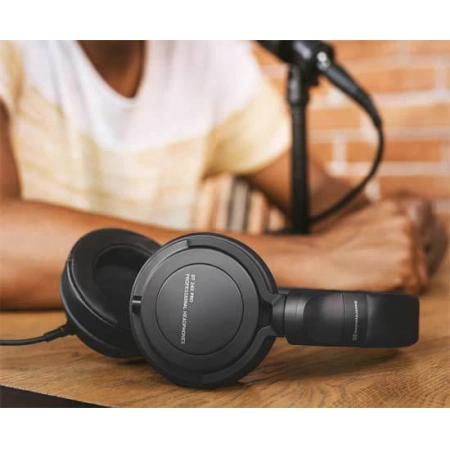 Изображение 10 (наушники закрытого типа Beyerdynamic DT 240 Pro (#718270))