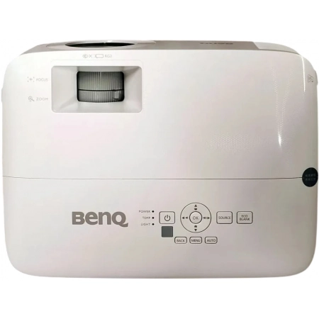 Изображение 2 (Универсальный проектор Benq BS2800)